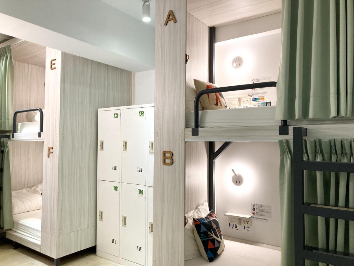 4Plus Hostel Тайбэй Экстерьер фото