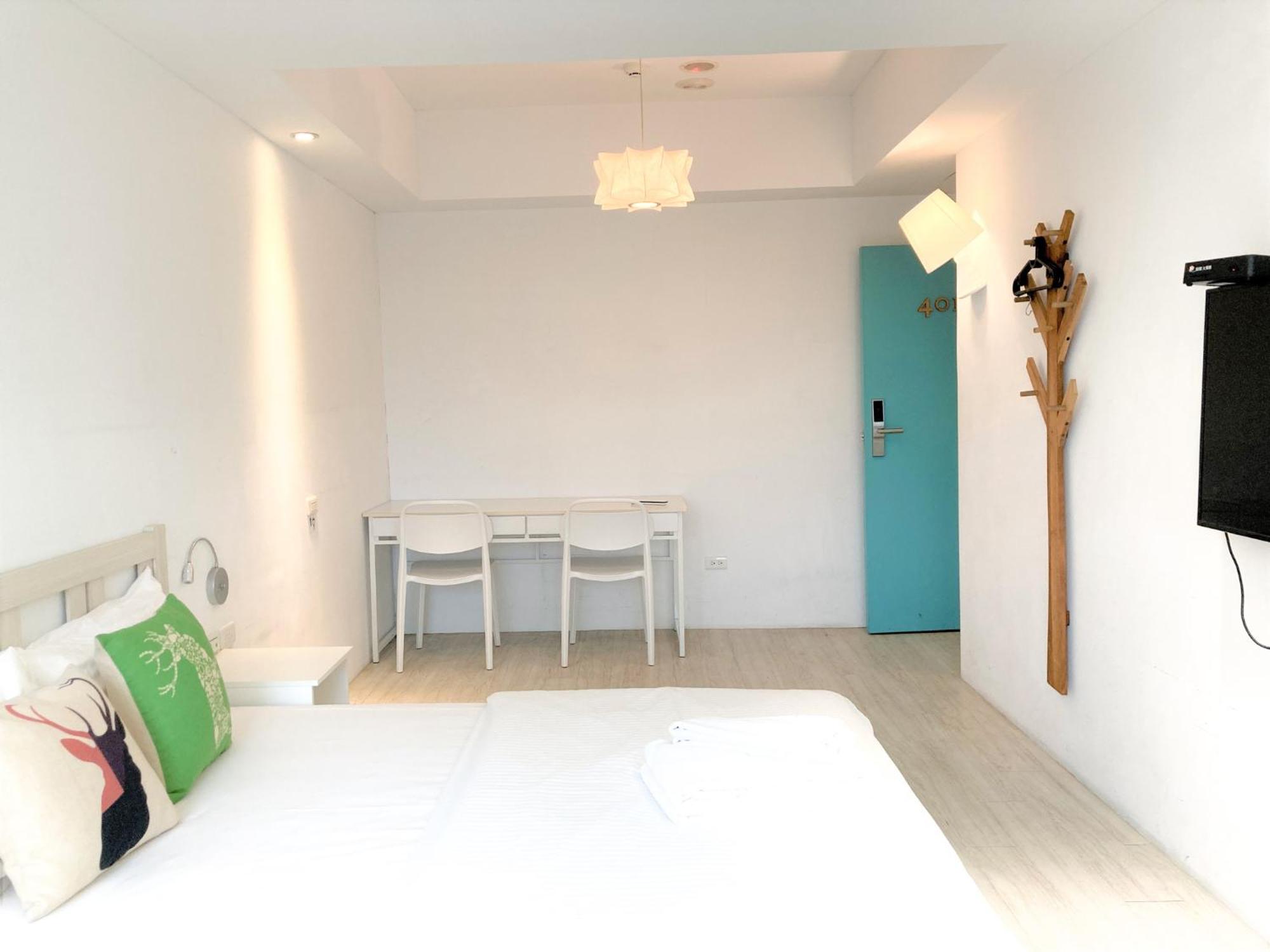 4Plus Hostel Тайбэй Экстерьер фото